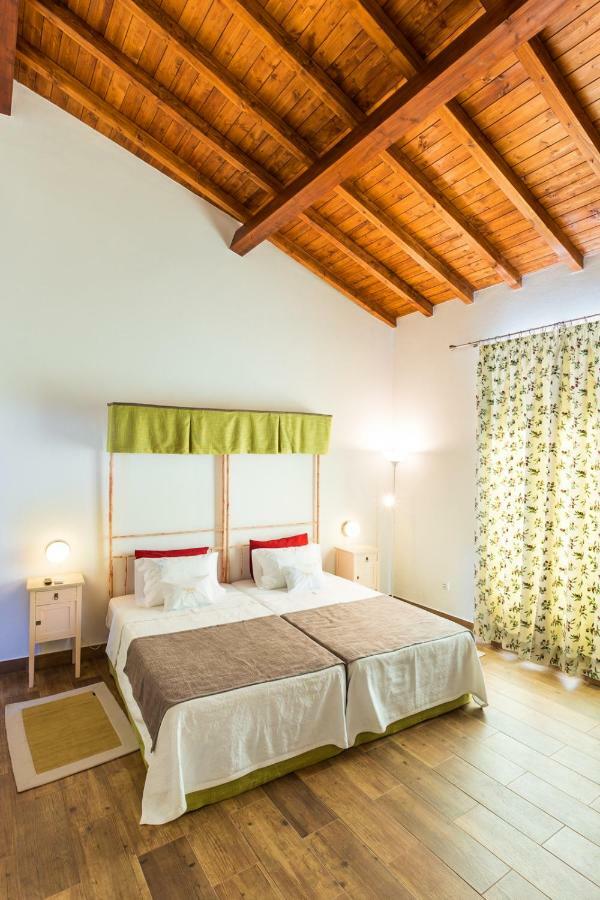 Hospedaria Da Roda Sousel Exterior photo