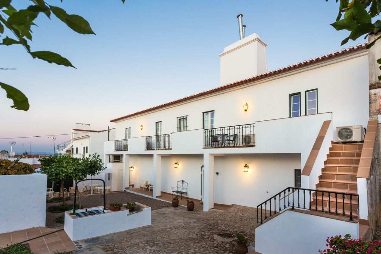 Hospedaria Da Roda Sousel Exterior photo